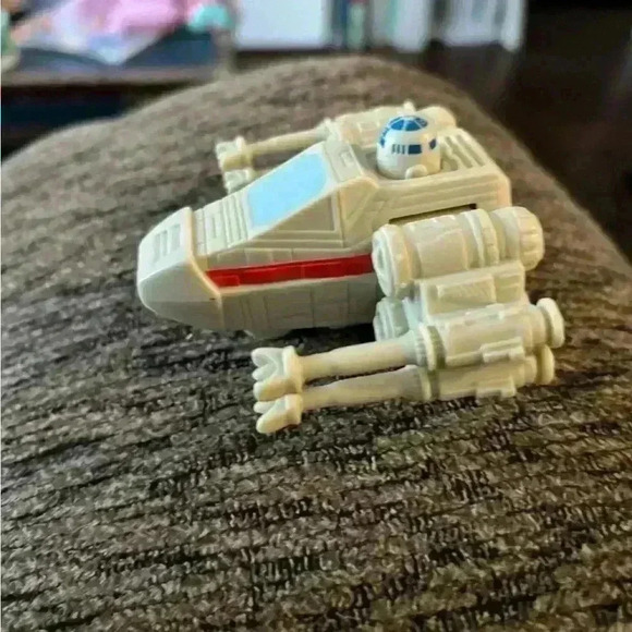 Vintage 2005 Burger King Star Wars X Wing Space Ship - Picture 3 of 7